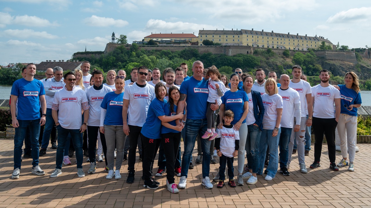 Mreža poslovno-političkih veza u Novom Sadu