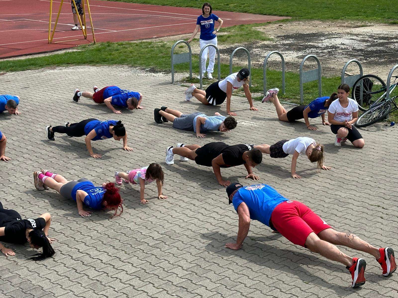 Sportista Miša Bačulov održao je javni, besplatan sportski čas