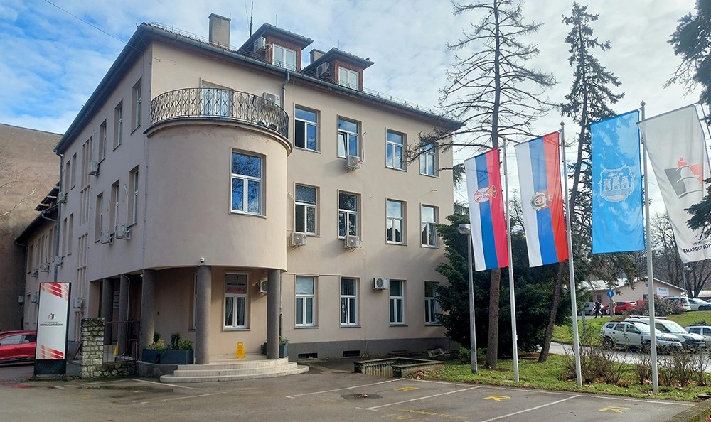 Kako se troši budžet Novosadske toplane – mreža sumnjivih nabavki i monopola